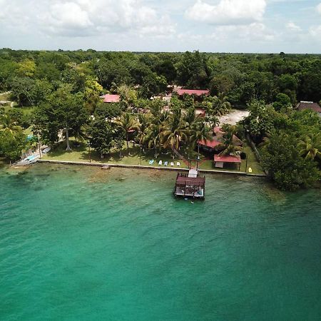 Coras Place Bacalar Lagoon Front Bagian luar foto