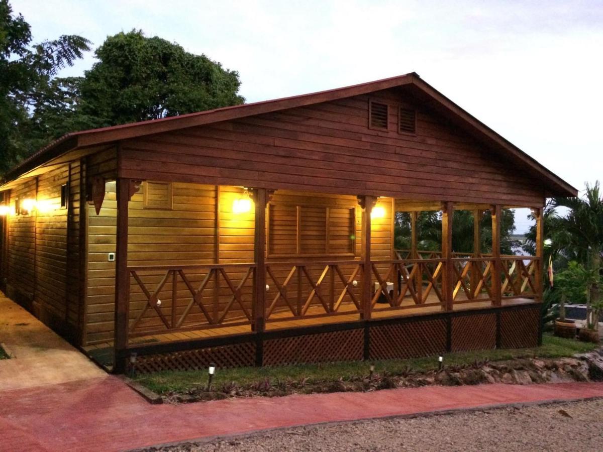 Coras Place Bacalar Lagoon Front Bagian luar foto