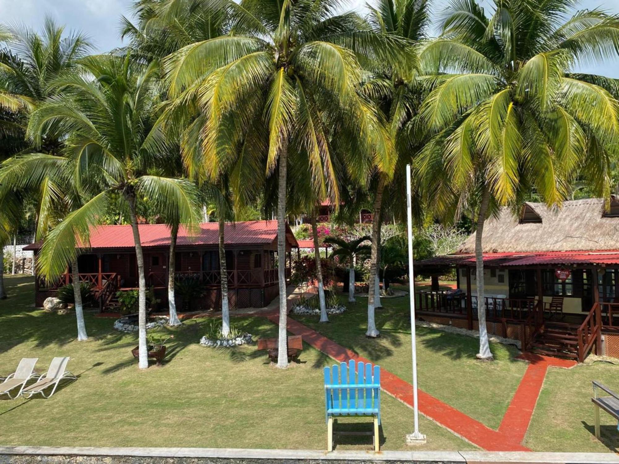 Coras Place Bacalar Lagoon Front Bagian luar foto