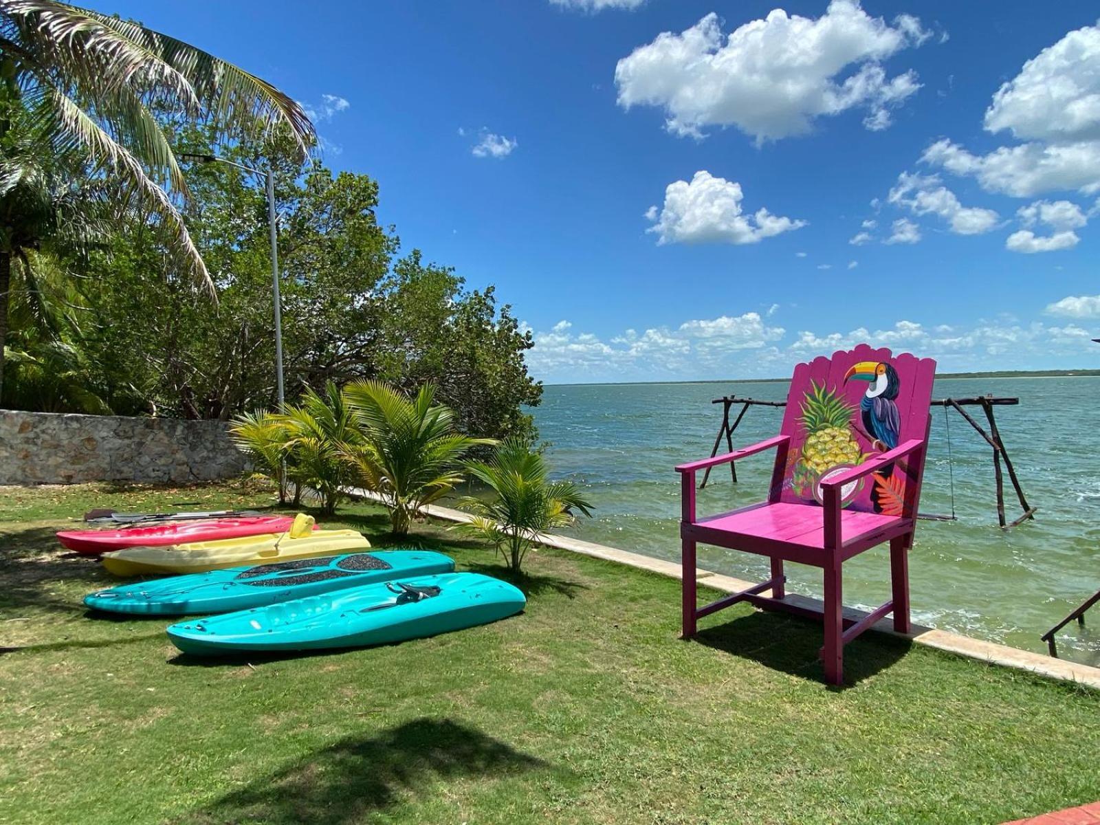Coras Place Bacalar Lagoon Front Bagian luar foto