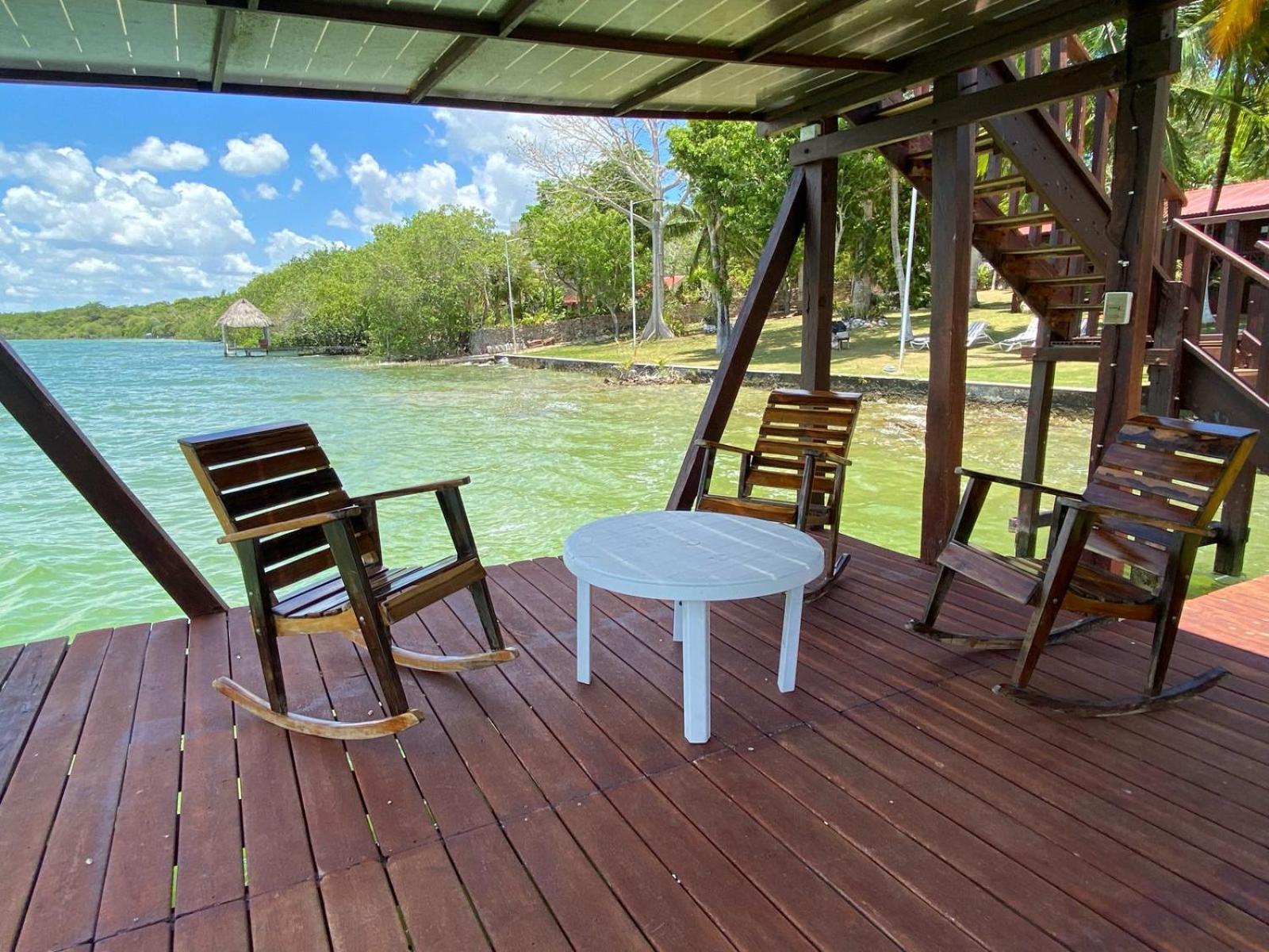 Coras Place Bacalar Lagoon Front Bagian luar foto
